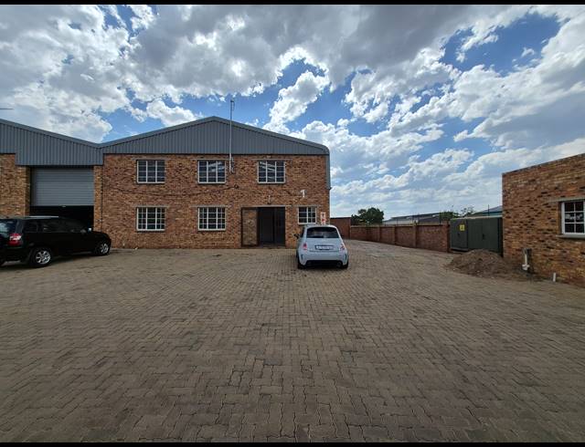 300M² FACTORY FOR SALE IN ANDERBOLT
